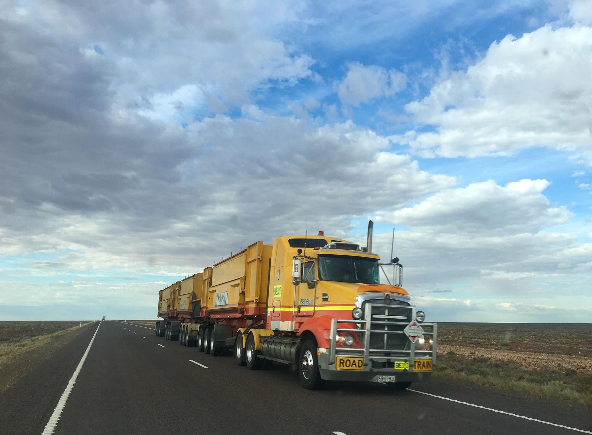 Making Smart Decisions When Road Freight Shipping Over Long Distances